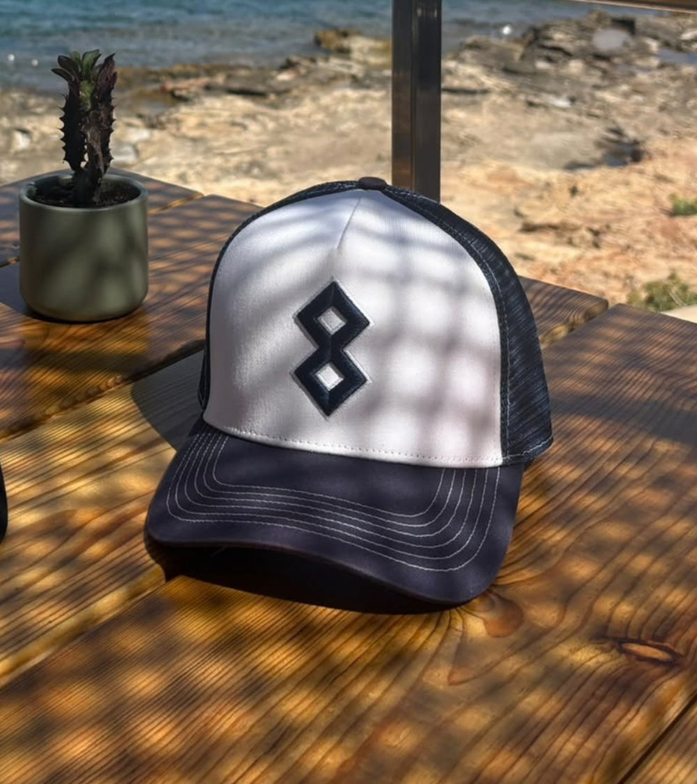 CLASSIC CAP - NAVY / WHITE